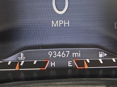 Used 2019 Jeep Cherokee Trailhawk image 23