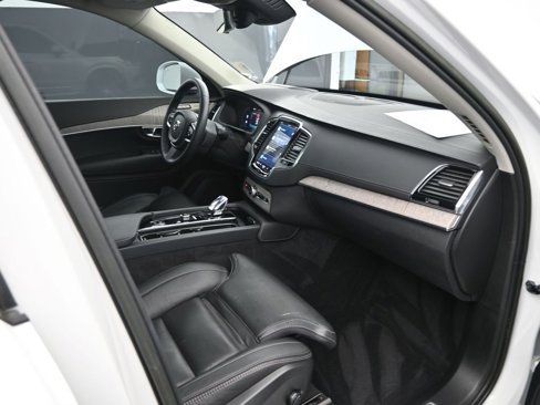 Certified 2023 Volvo XC90 B6 Ultimate image 37