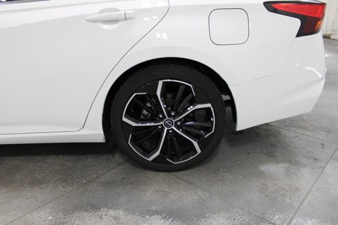 Used 2024 Nissan Altima 2.5 SR image 33