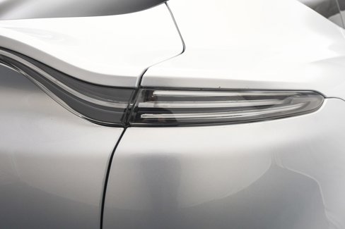 Used 2021 Aston Martin DBX image 25