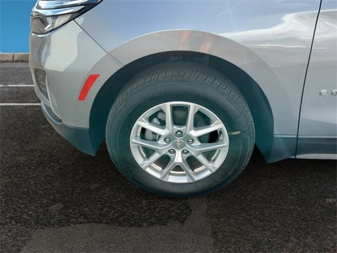 Used 2023 Chevrolet Equinox LT image 12