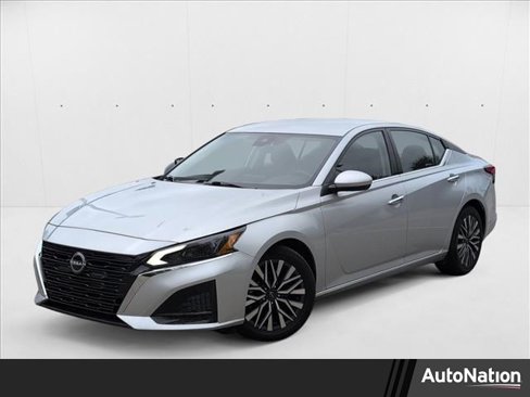 Used 2023 Nissan Altima 2.5 SV image 1