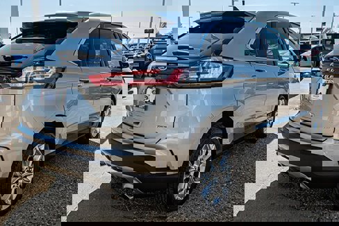 Used 2024 Ford Edge Titanium image 4