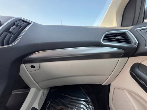 Used 2022 Ford Edge Titanium w/ Equipment Group 301A image 36