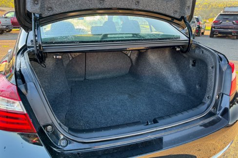 Used 2017 Honda Accord EX image 9