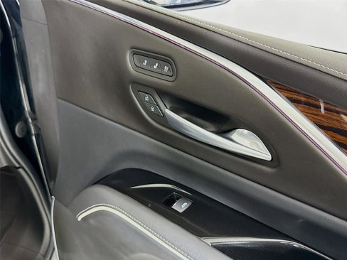 Used 2022 Cadillac Escalade ESV Premium Luxury image 34