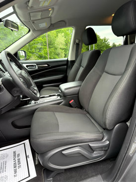 Used 2020 Nissan Pathfinder S image 12