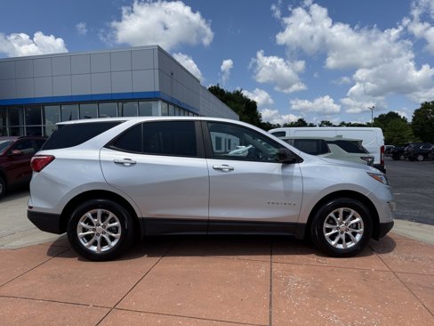 Used 2021 Chevrolet Equinox LS w/ LS Convenience Package image 7