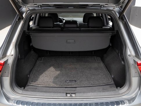 Used 2019 Volkswagen Tiguan SEL Premium R-Line image 28