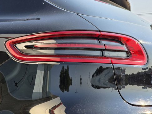 Used 2018 Porsche Macan S w/ Premium Package Plus image 12