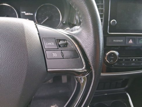 Used 2018 Mitsubishi Outlander SE image 22