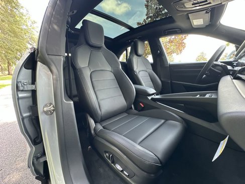 New 2025 Porsche Macan Electric image 29