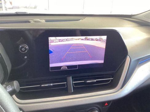 Used 2024 Chevrolet Trax LS image 15