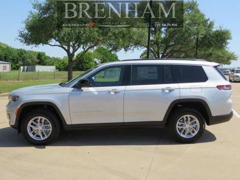 New 2025 Jeep Grand Cherokee L Laredo image 7