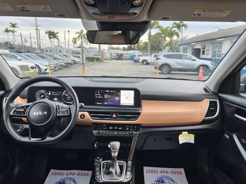Used 2024 Kia Seltos SX image 23