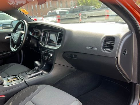Used 2020 Dodge Charger SXT w/ Blacktop Package image 22