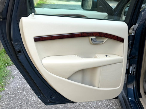 Used 2008 Volvo XC70 3.2 image 31