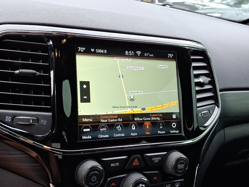 Used 2019 Jeep Grand Cherokee Laredo image 21