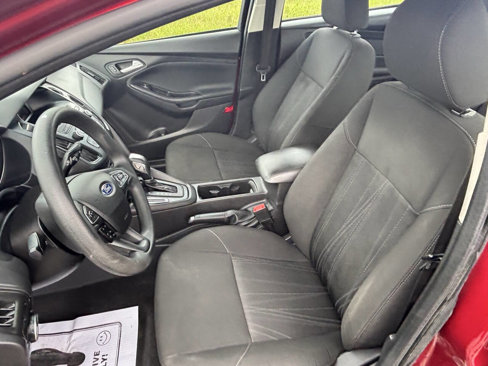 Used 2015 Ford Focus SE w/ Reverse Sensing Package image 4