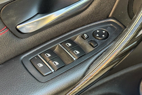 Used 2018 BMW 330i xDrive Sedan image 19