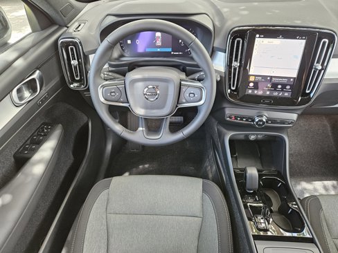 New 2026 Volvo XC40 B5 Core image 16