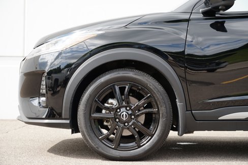 Used 2023 Nissan Kicks SR w/ SR Premium Package image 11