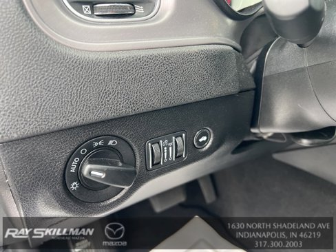 Used 2023 Dodge Charger SXT image 28