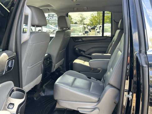Used 2016 Chevrolet Suburban LT w/ Luxury Package image 20