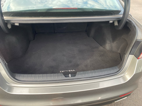 Used 2017 Kia Optima LX image 11