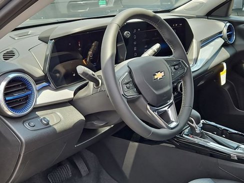 New 2025 Chevrolet Trax LT w/ Driver Confidence Package image 8