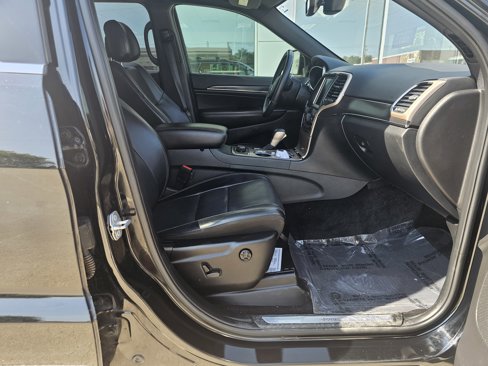 Used 2017 Jeep Grand Cherokee Limited w/ Luxury Group II image 15