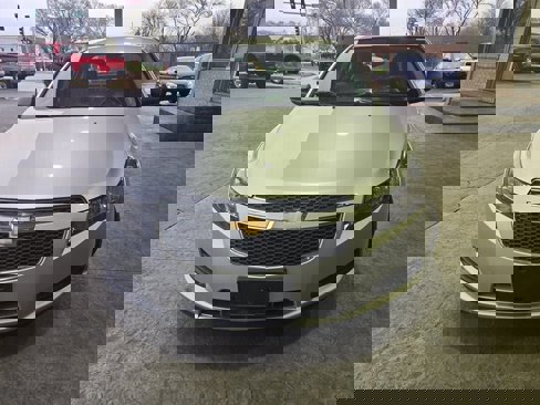 Used 2014 Chevrolet Cruze LS image 11