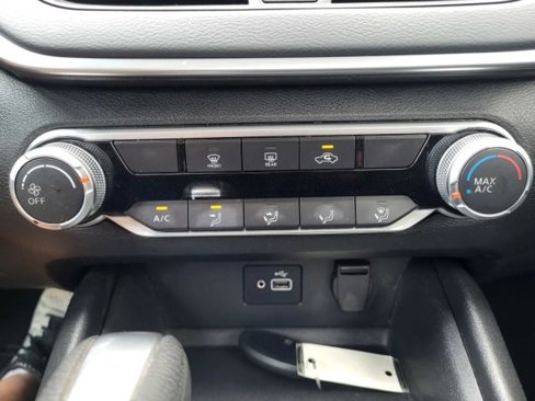 Used 2022 Nissan Altima 2.5 S image 14