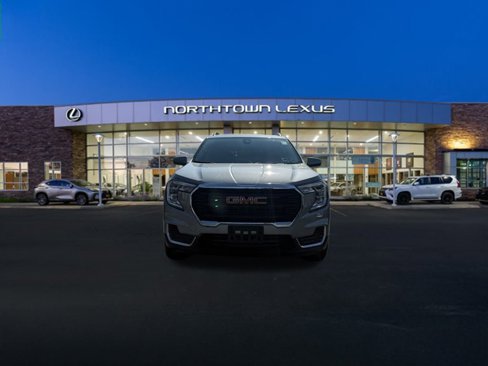 Used 2024 GMC Terrain SLE w/ Driver Convenience Package image 20