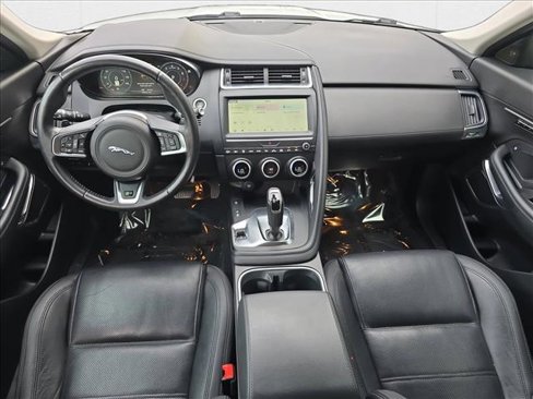 Used 2020 Jaguar E-PACE SE image 9