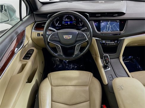 Used 2018 Cadillac XT5 Premium Luxury image 25
