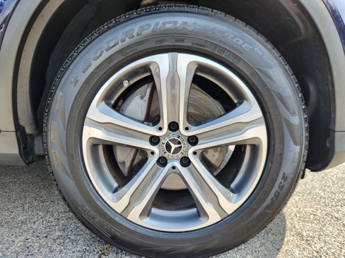 Used 2019 Mercedes-Benz GLC 300 4MATIC image 20