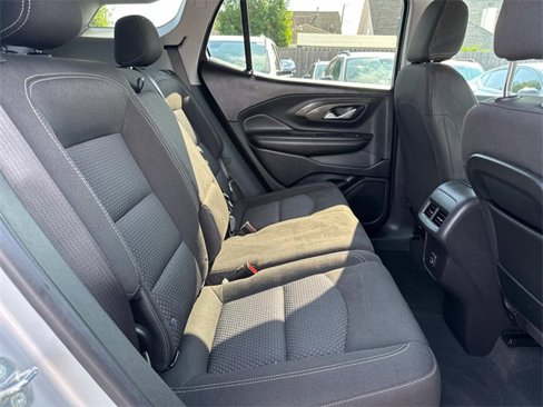 Used 2022 GMC Terrain SLE image 12