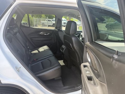 Used 2023 GMC Terrain SLT image 22