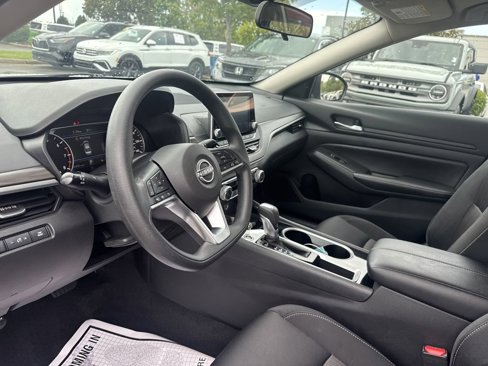 Used 2024 Nissan Altima 2.5 SV image 16