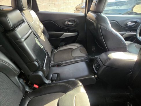 Used 2018 Jeep Cherokee Latitude Plus image 4