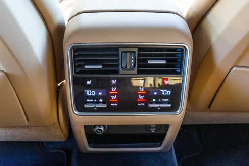 Used 2022 Porsche Cayenne S image 41