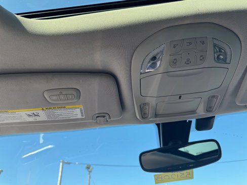 Used 2017 Chrysler Pacifica Limited image 20