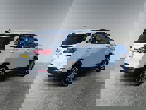 Used 2023 Chevrolet Equinox LS w/ LS Convenience Package image 5