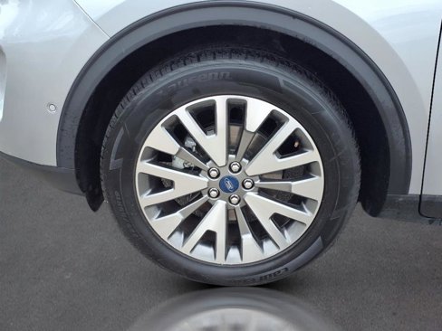 Used 2021 Ford Escape Titanium image 8