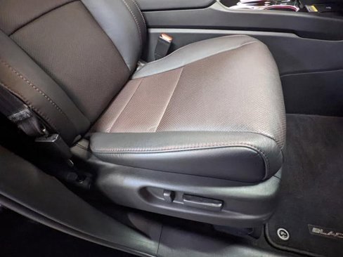 Certified 2025 Honda Passport Black Edition image 17