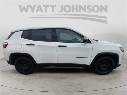 Used 2020 Jeep Compass Sport image 11