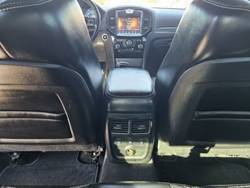Used 2014 Chrysler 300 S w/ Luxury Group image 14