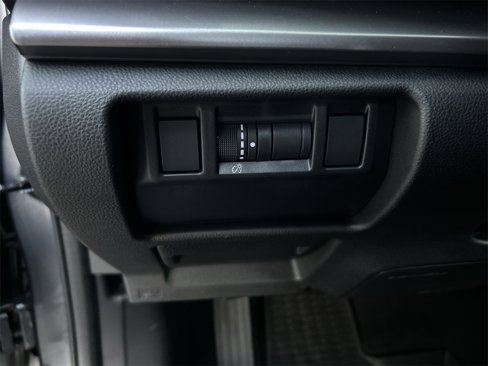 Certified 2025 Subaru Impreza 2.0i image 17