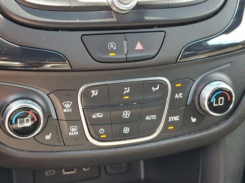 Certified 2022 Chevrolet Equinox RS w/ RS Leather Package image 17